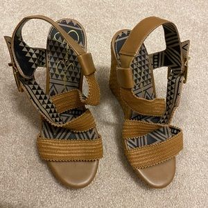 Jessica Simpson Wedges, Tan
